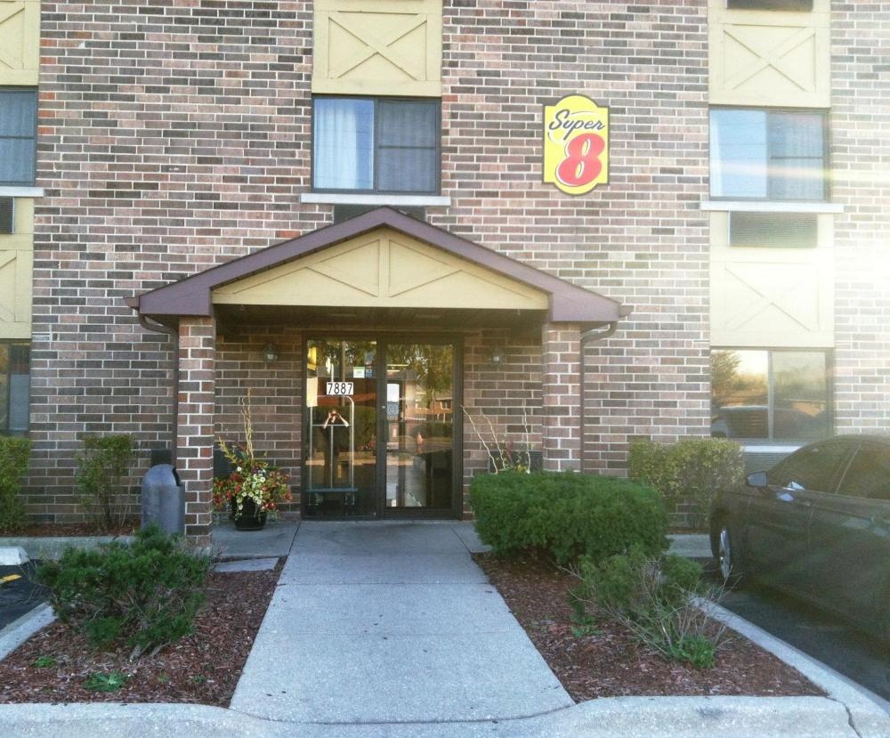 Super 8 by Wyndham Bridgeview/Chicago Area